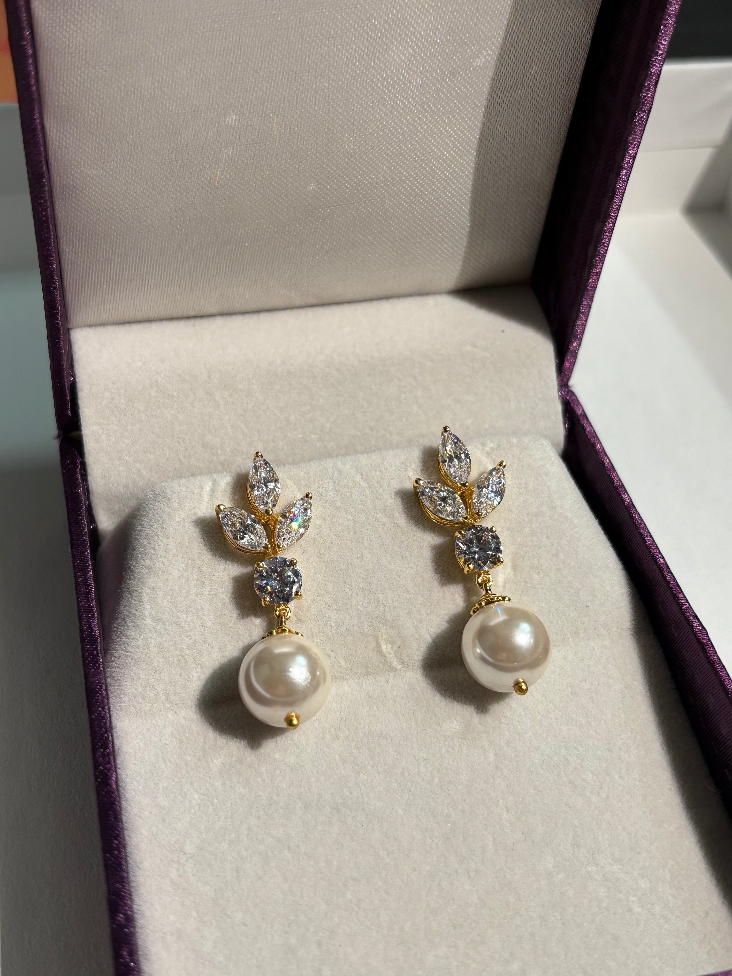 Lotus pearl earrings